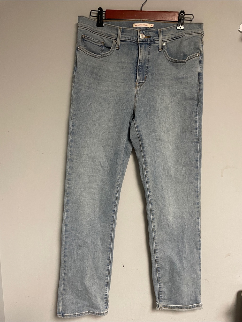 Levi's Light Blue Straight Jeans - Classic Five-Pocket